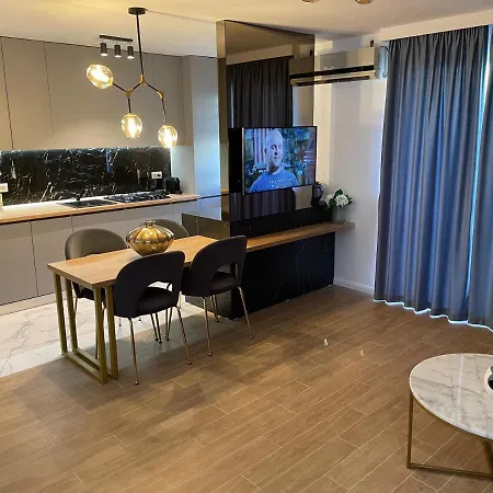 Eee Boutique Apartmán *