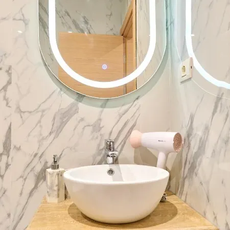 Eee Boutique * 콘스탄차