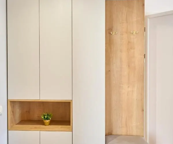 Apartment Eee Boutique *